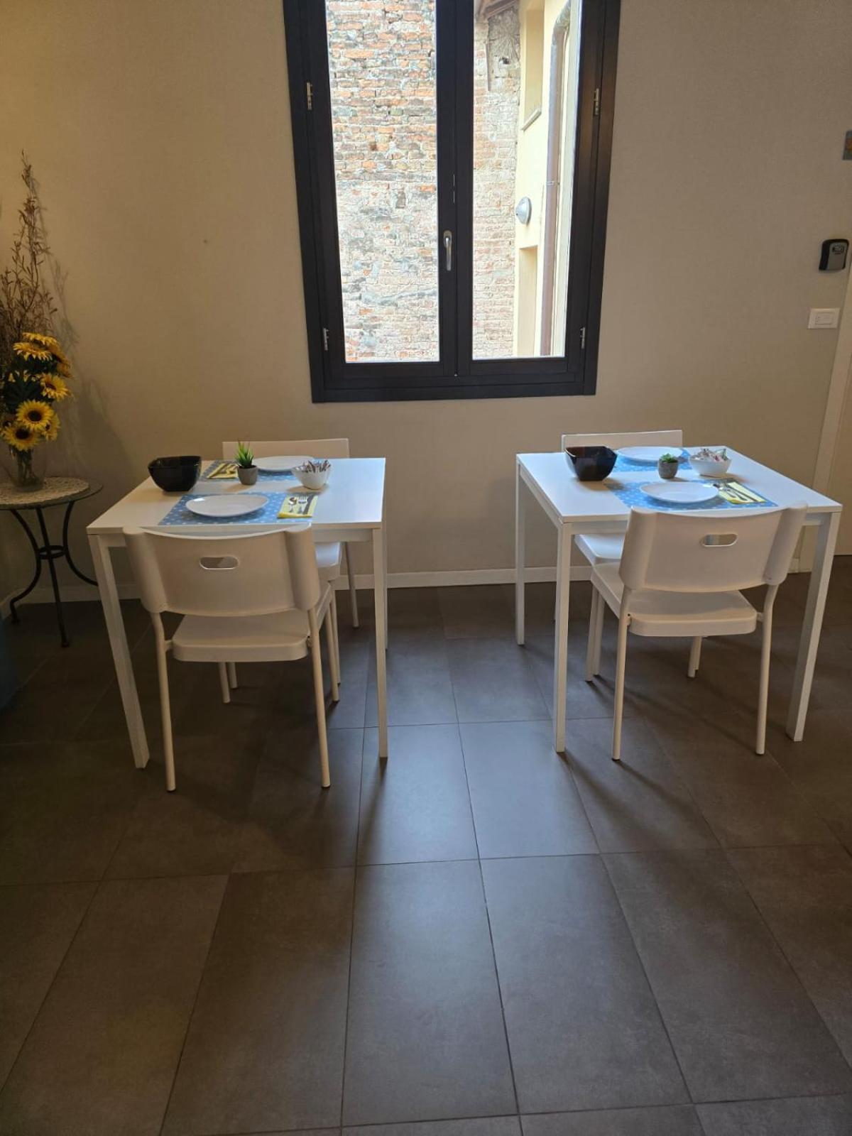 Honey Bed and breakfast 3*